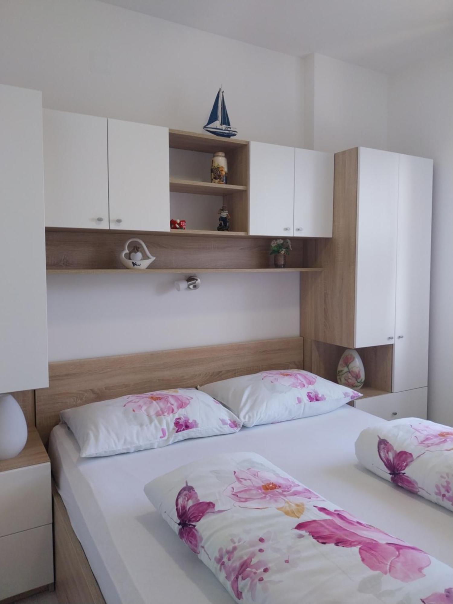Guest House Lavanda 4 نجيفيش المظهر الخارجي الصورة